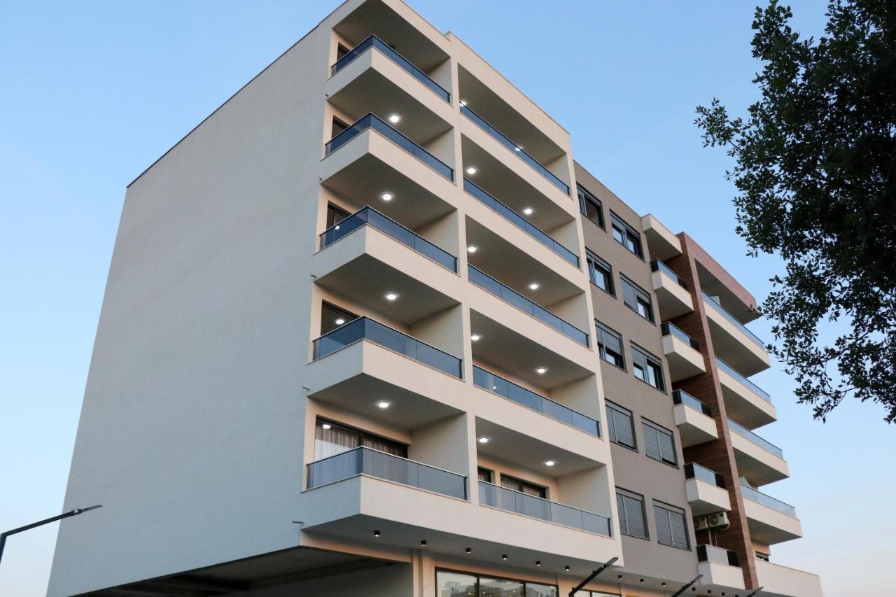 Xelent Ξενοδοχείο Ούλτσιν Εξωτερικό φωτογραφία